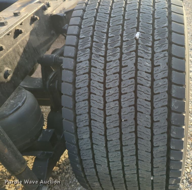 image for item OD9254 2021 Kenworth  T680 semi truck