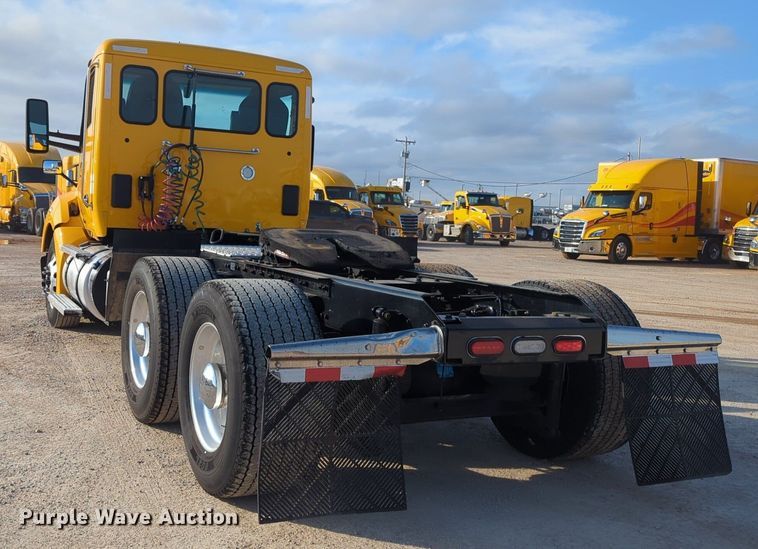 image for item OD9263 2020 Kenworth T680 semi truck