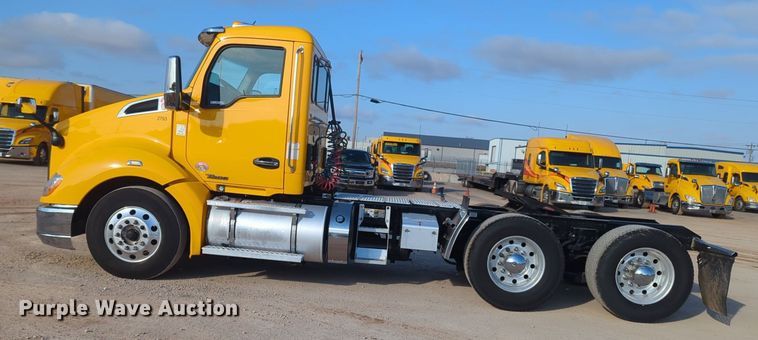 image for item OD9263 2020 Kenworth T680 semi truck