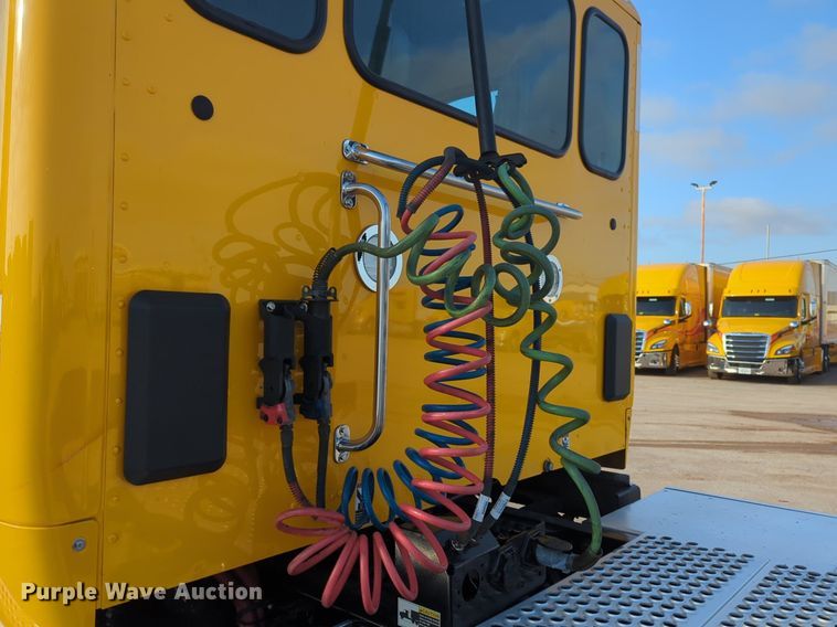 image for item OD9263 2020 Kenworth T680 semi truck