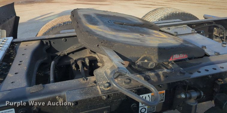 image for item OD9263 2020 Kenworth T680 semi truck