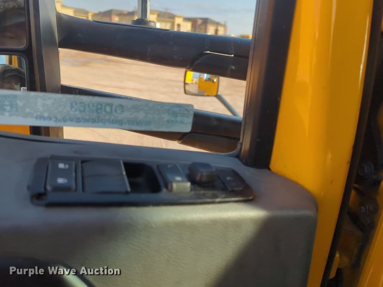 image for item OD9263 2020 Kenworth T680 semi truck