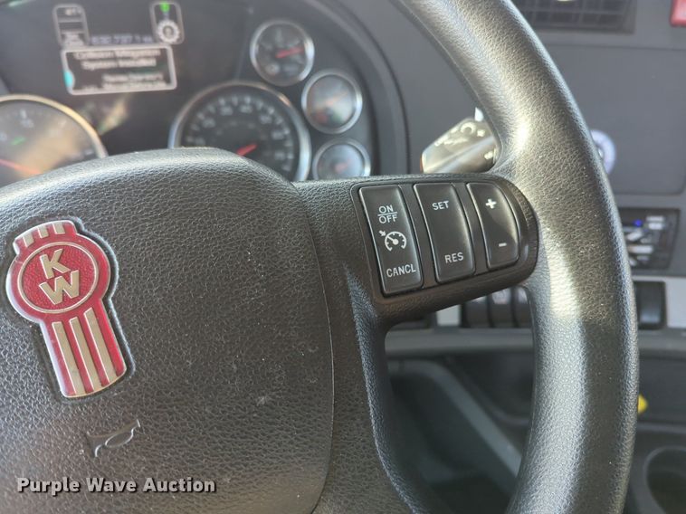 image for item OD9263 2020 Kenworth T680 semi truck