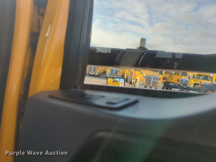 image for item OD9263 2020 Kenworth T680 semi truck