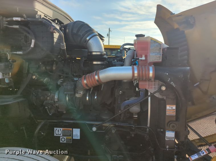 image for item OD9263 2020 Kenworth T680 semi truck
