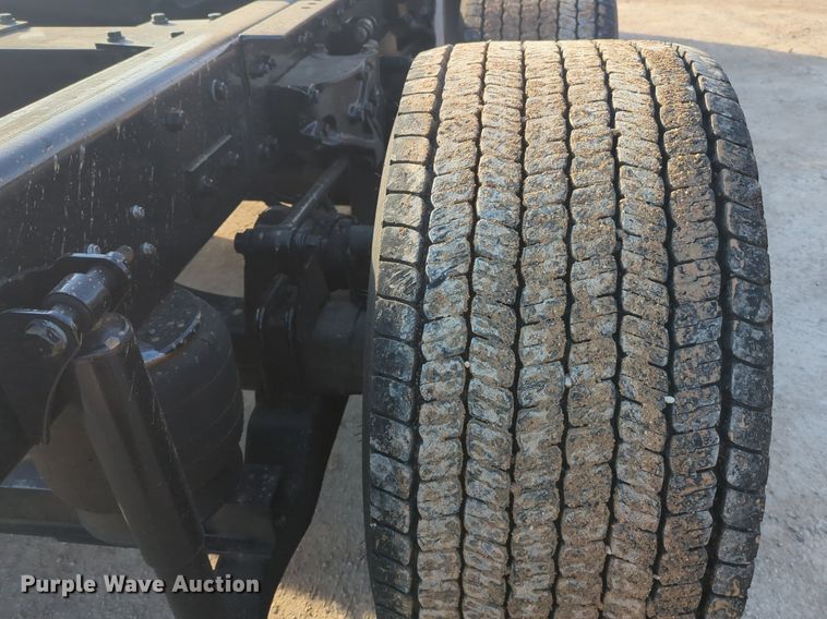 image for item OD9263 2020 Kenworth T680 semi truck