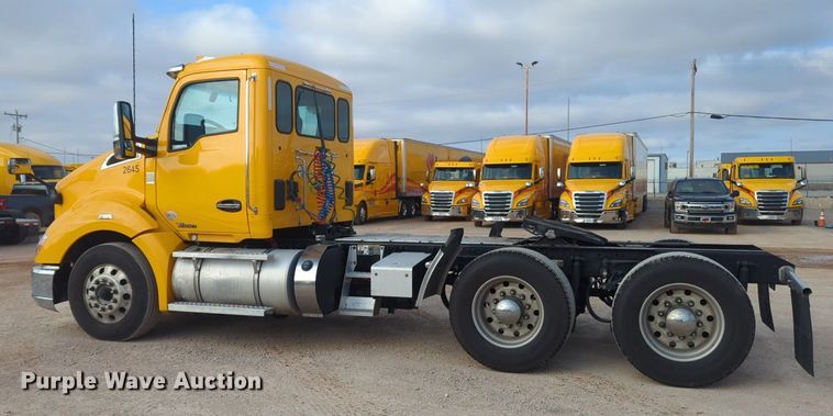 image for item OD9264 2020 Kenworth T680 semi truck