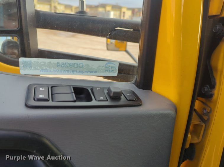 image for item OD9264 2020 Kenworth T680 semi truck