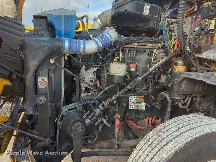 image for item OD9264 2020 Kenworth T680 semi truck