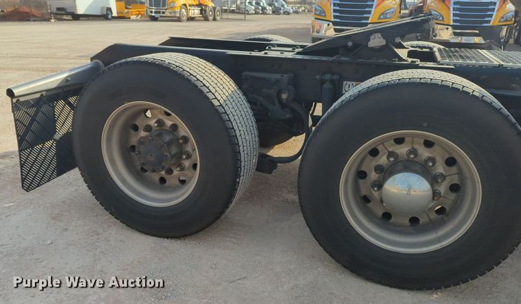 image for item OD9264 2020 Kenworth T680 semi truck