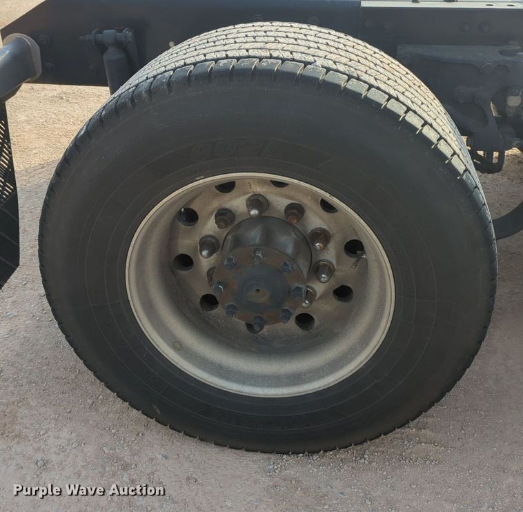 image for item OD9264 2020 Kenworth T680 semi truck