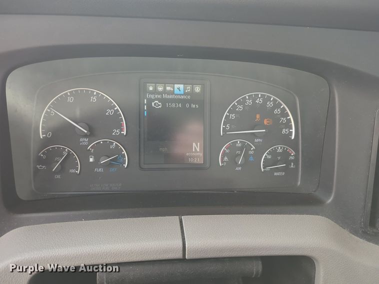 image for item OD9266 2020 Freightliner Cascadia 126 semi truck