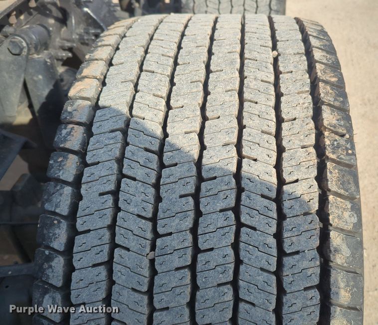 image for item OD9266 2020 Freightliner Cascadia 126 semi truck