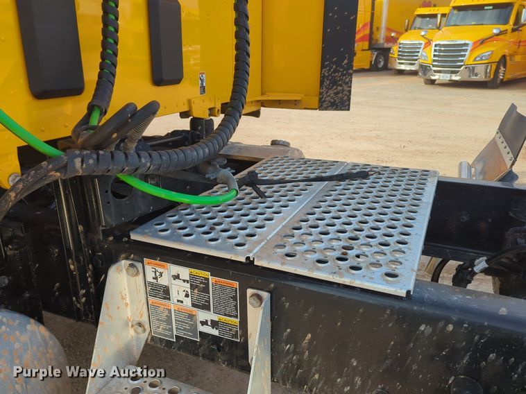 image for item OD9267 2019 Kenworth  T680 semi truck