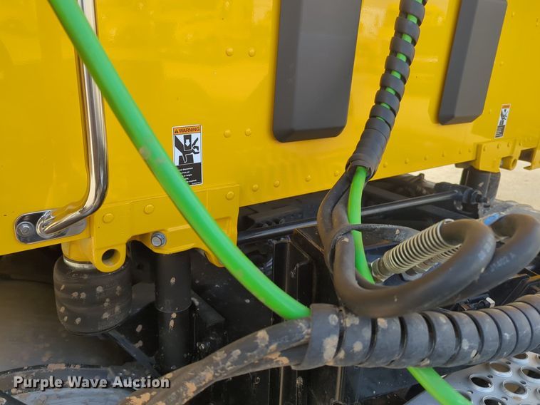 image for item OD9267 2019 Kenworth  T680 semi truck