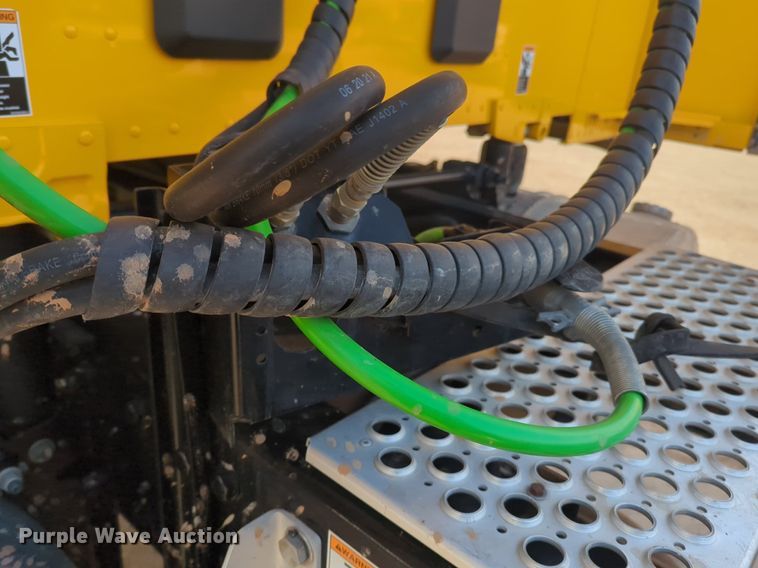 image for item OD9267 2019 Kenworth  T680 semi truck