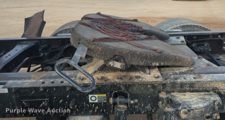 image for item OD9267 2019 Kenworth  T680 semi truck