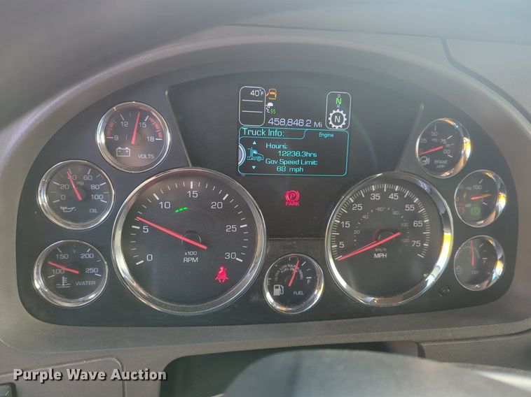 image for item OD9267 2019 Kenworth  T680 semi truck