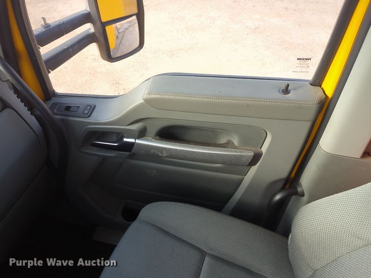 image for item OD9267 2019 Kenworth  T680 semi truck