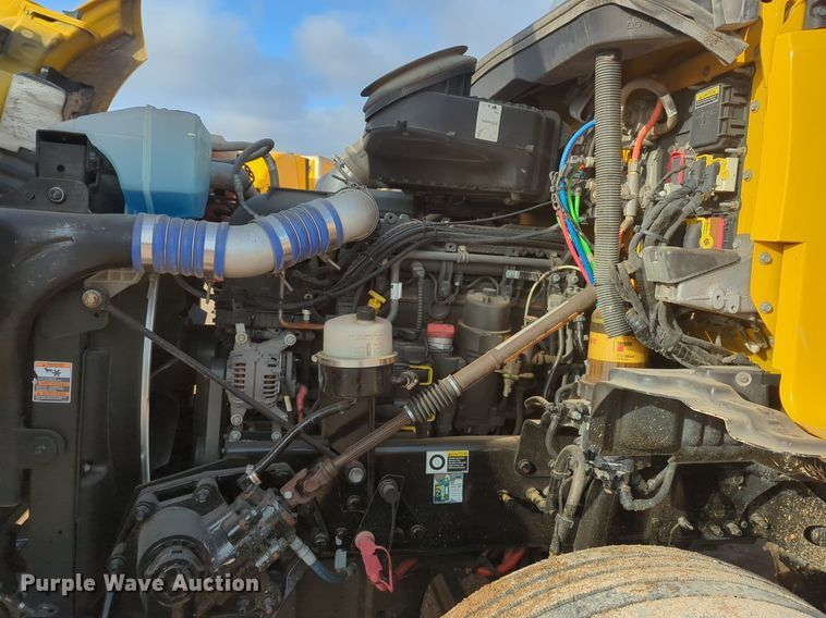 image for item OD9267 2019 Kenworth  T680 semi truck