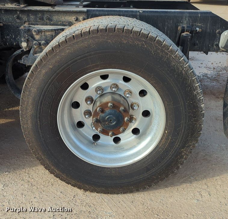 image for item OD9267 2019 Kenworth  T680 semi truck