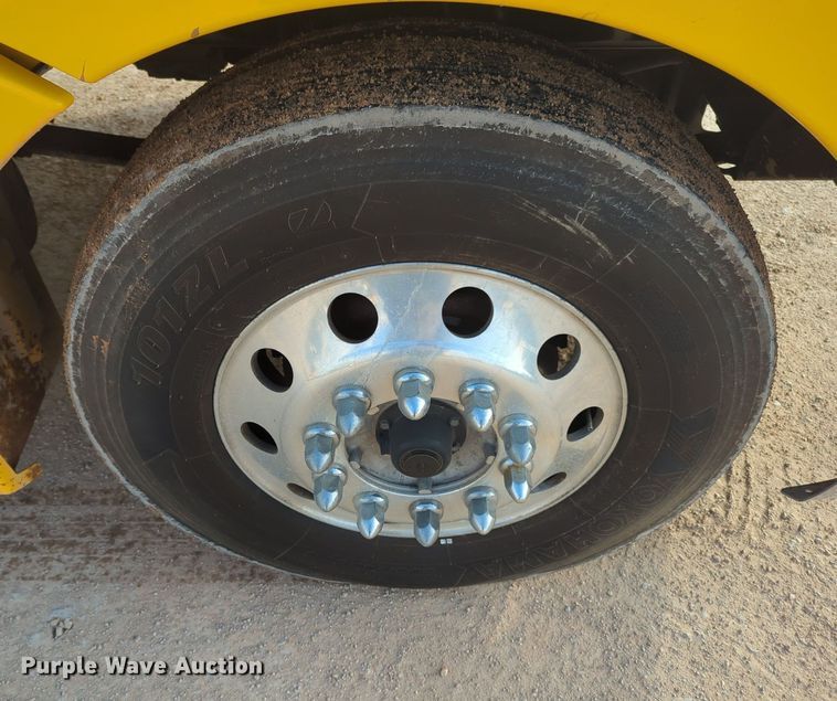 image for item OD9267 2019 Kenworth  T680 semi truck