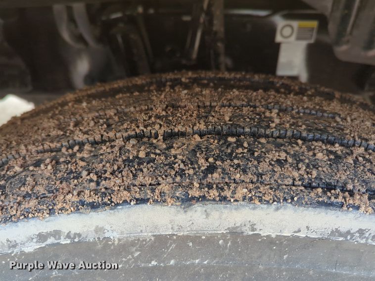 image for item OD9267 2019 Kenworth  T680 semi truck