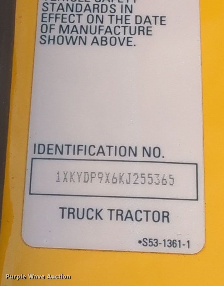 image for item OD9267 2019 Kenworth  T680 semi truck