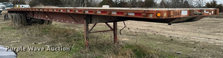 image for item OJ9534 1998 Lufkin  flatbed trailer