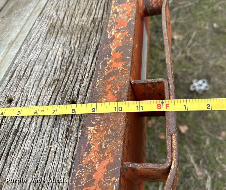 image for item OJ9534 1998 Lufkin  flatbed trailer