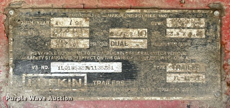 image for item OJ9534 1998 Lufkin  flatbed trailer