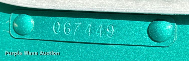 image for item OJ9591 2004 Kenworth  T800 semi truck