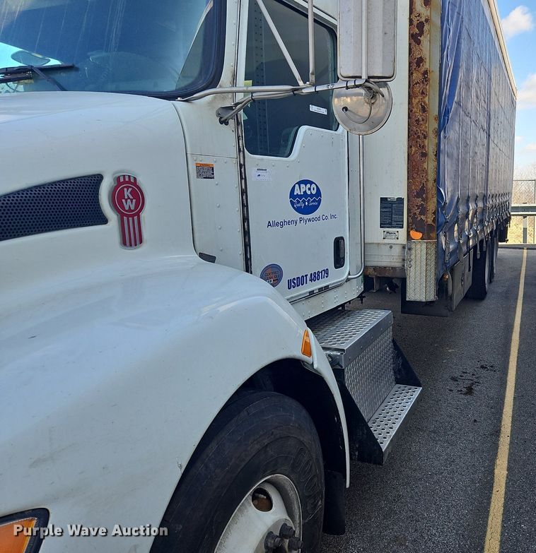 image for item OK9791 2017 Kenworth  T370 side curtain box truck