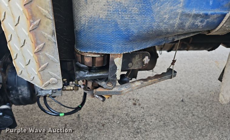 image for item OK9791 2017 Kenworth  T370 side curtain box truck