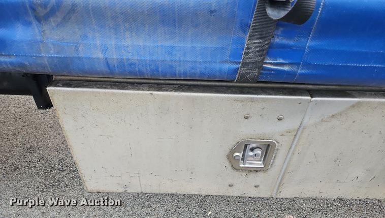 image for item OK9791 2017 Kenworth  T370 side curtain box truck