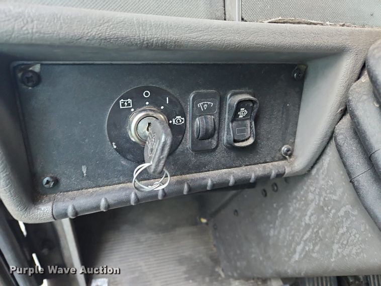 image for item OK9791 2017 Kenworth  T370 side curtain box truck