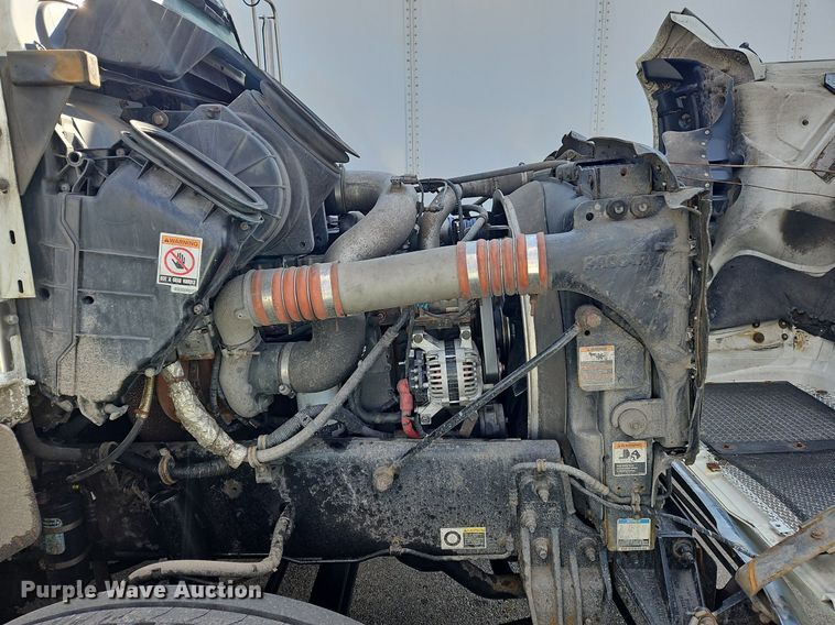 image for item OK9791 2017 Kenworth  T370 side curtain box truck