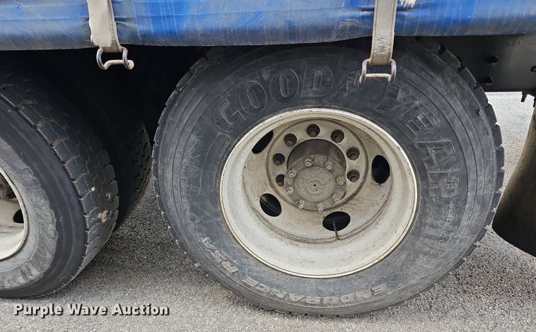 image for item OK9791 2017 Kenworth  T370 side curtain box truck