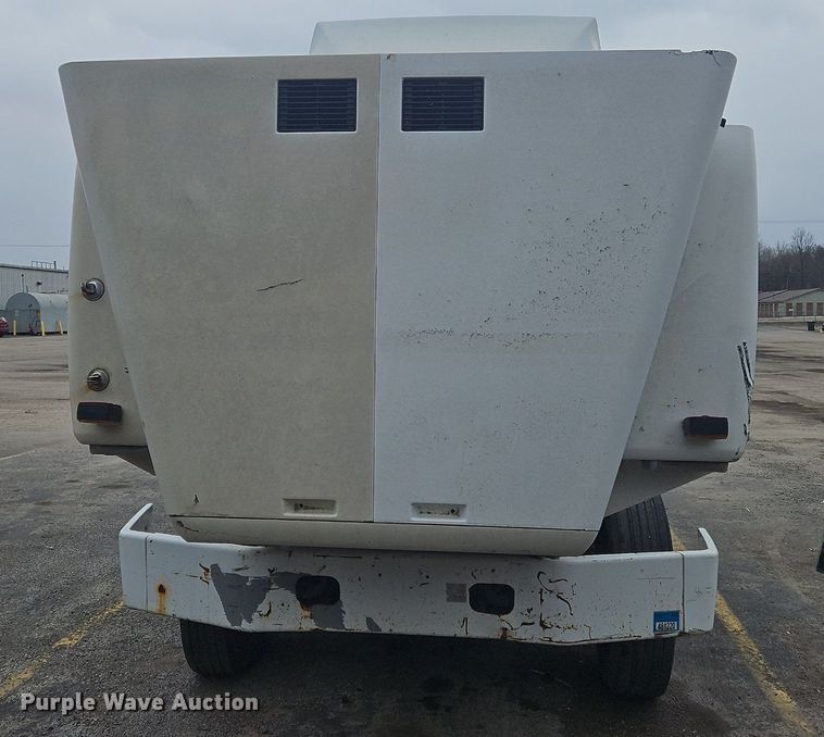 image for item OK9792 1998 Volvo WG semi truck