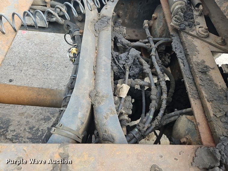 image for item OK9792 1998 Volvo WG semi truck