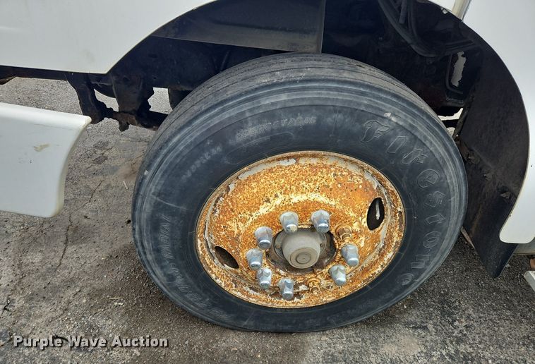 image for item OK9792 1998 Volvo WG semi truck