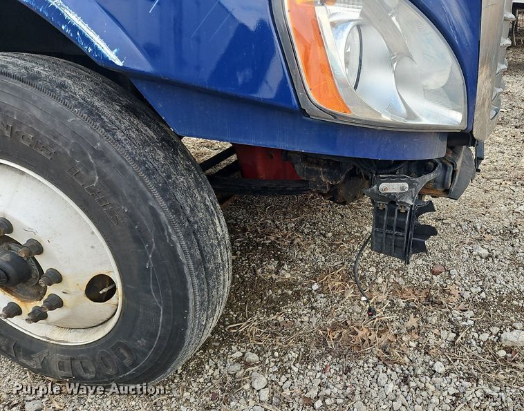 image for item OK9793 2019 Freightliner  Cascadia  semi truck