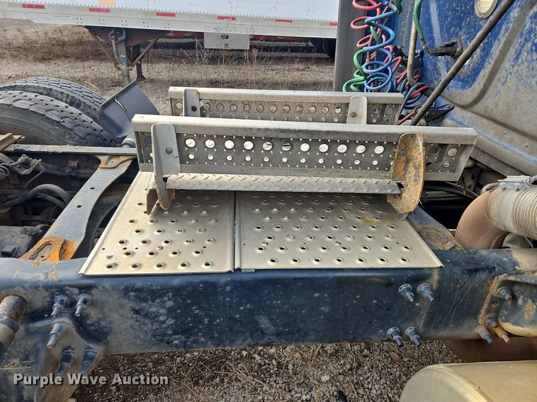 image for item OK9793 2019 Freightliner  Cascadia  semi truck