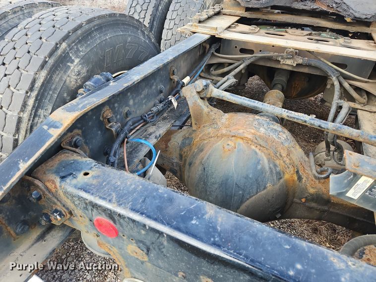 image for item OK9793 2019 Freightliner  Cascadia  semi truck