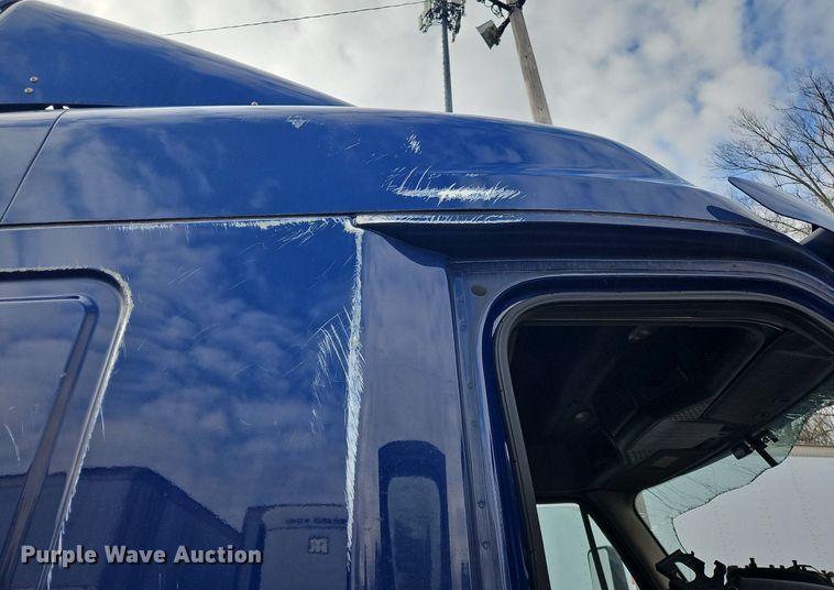 image for item OK9793 2019 Freightliner  Cascadia  semi truck