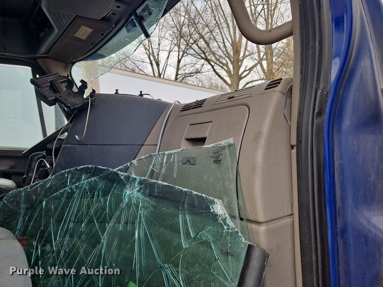 image for item OK9793 2019 Freightliner  Cascadia  semi truck