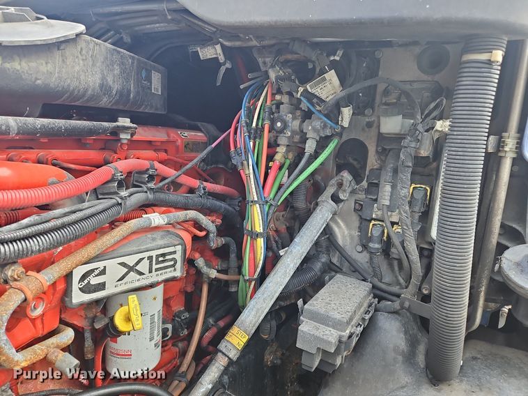 image for item OK9793 2019 Freightliner  Cascadia  semi truck