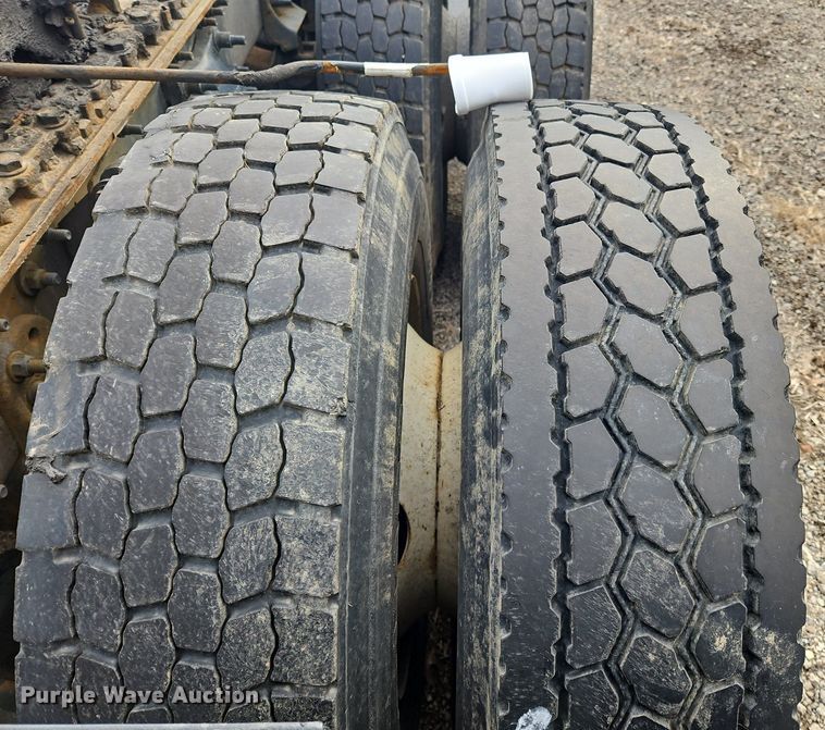 image for item OK9793 2019 Freightliner  Cascadia  semi truck