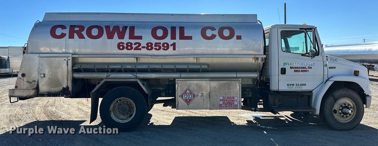 image for item OM9766 2004 Freightliner  FL70 fuel truck