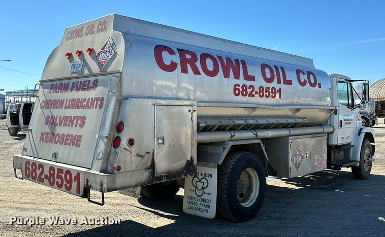 image for item OM9766 2004 Freightliner  FL70 fuel truck